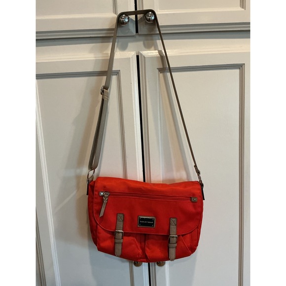 Dana Buchman Red Messenger‎ Crossbody Bag Travel Satchel Everyday Purse - Picture 2 of 16